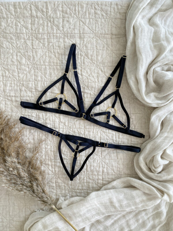 Love Games Black 1017 Top 6017 Bottom 01