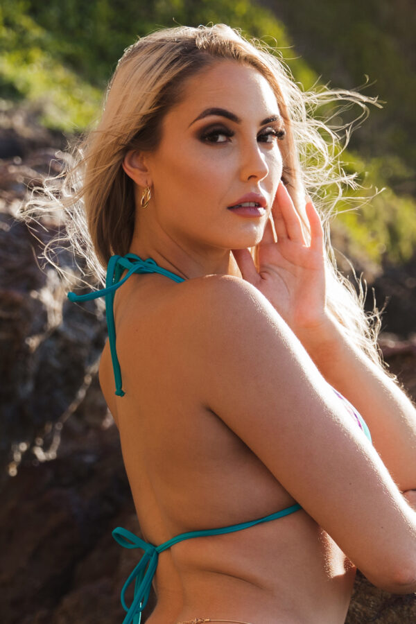 Reckless Escape Jade Palms 306 Top 02